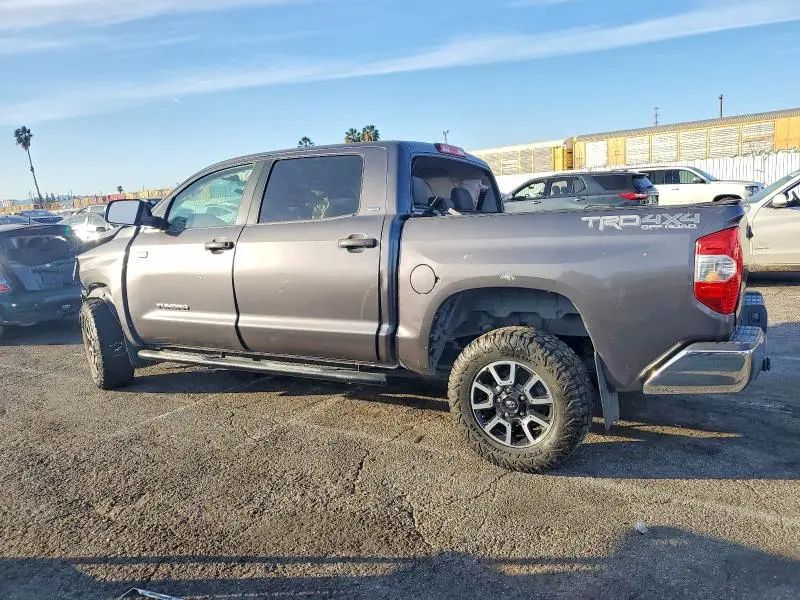 2017 TOYOTA TUNDRA CREWMAX SR5  