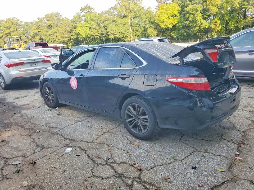 2016 TOYOTA CAMRY SE  