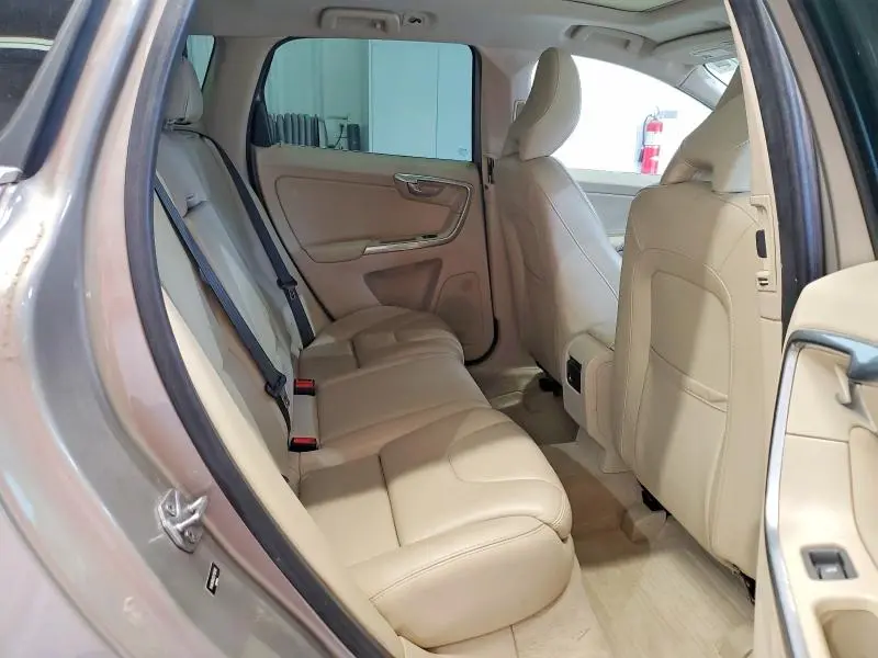 2015 VOLVO XC60 T5 PREMIER  