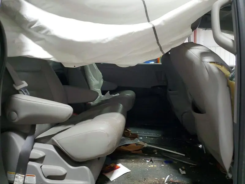 2019 TOYOTA SIENNA XLE PREMIUM 7-PASSENGER  