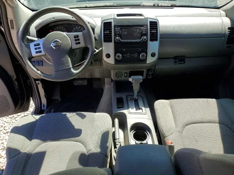 2015 NISSAN FRONTIER SV  