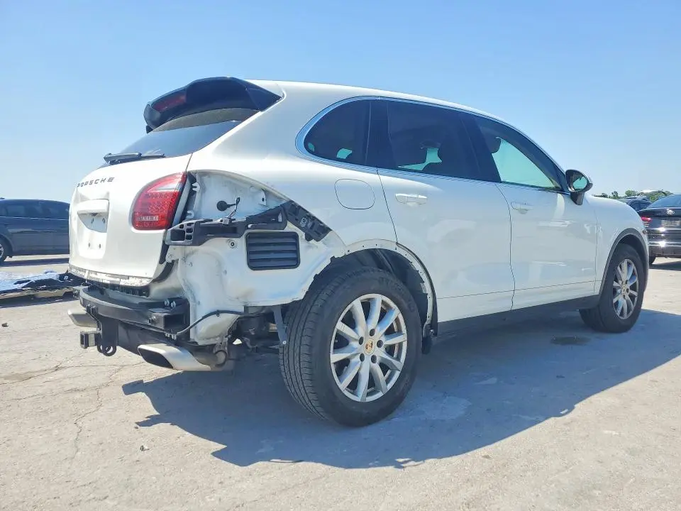 2013 PORSCHE CAYENNE   