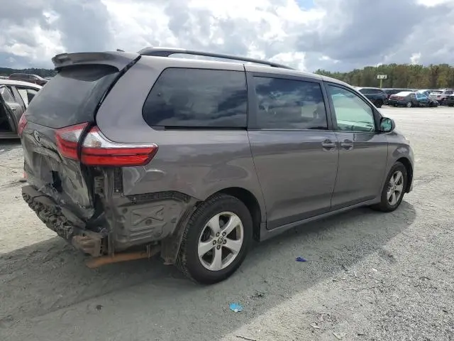 2020 TOYOTA SIENNA LE  