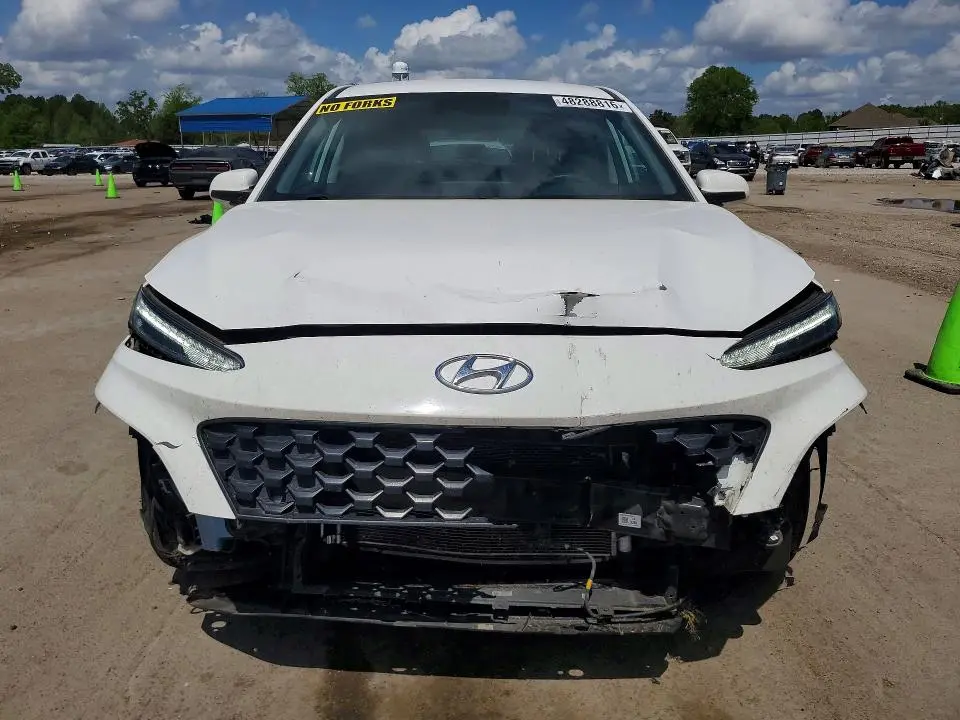 2022 HYUNDAI KONA SE  