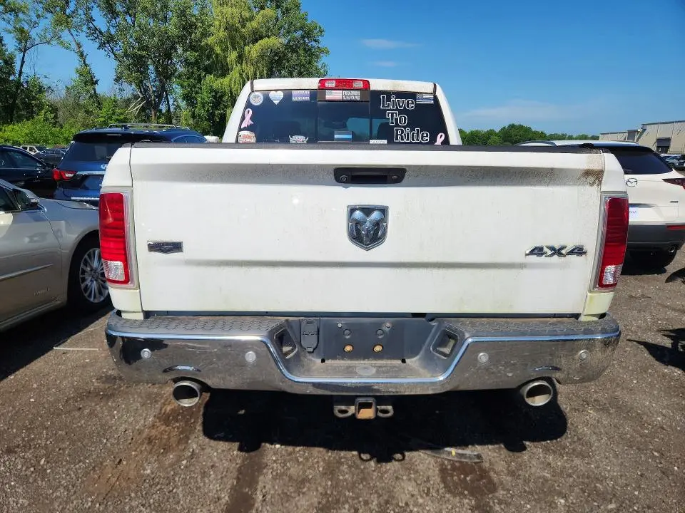 2015 RAM 1500 LARAMIE  