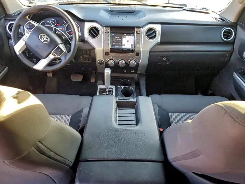 2016 TOYOTA TUNDRA CREWMAX SR5  