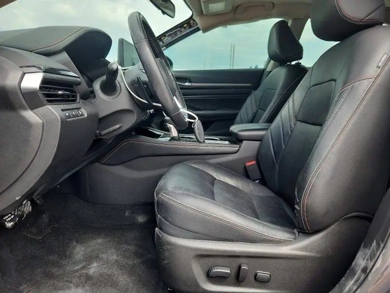 2023 NISSAN ALTIMA SR  