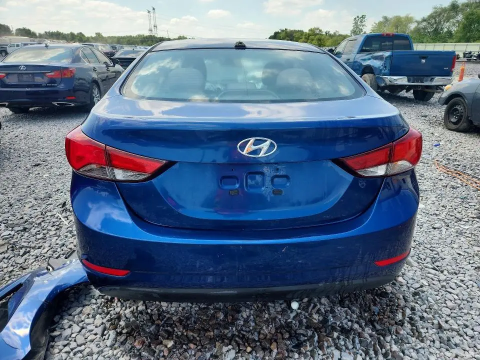 2016 HYUNDAI ELANTRA SE  