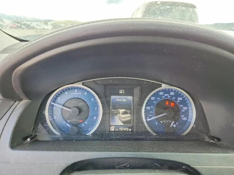2016 TOYOTA CAMRY LE  