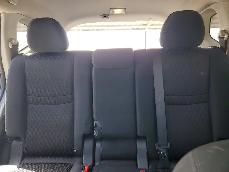 2018 NISSAN ROGUE S  