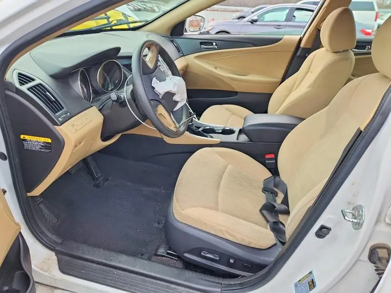 2012 HYUNDAI SONATA GLS  