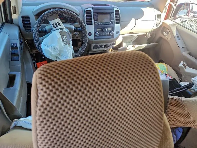 2015 NISSAN FRONTIER S  