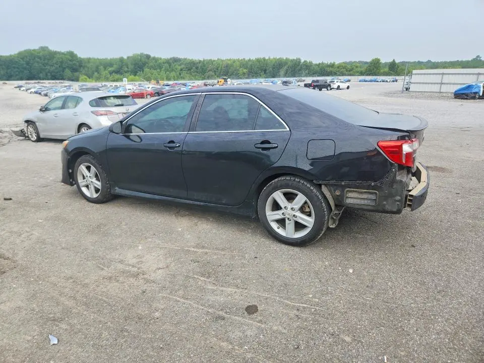2012 TOYOTA CAMRY SE  