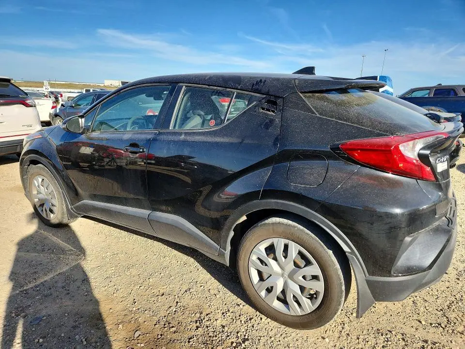 2021 TOYOTA C-HR XLE  