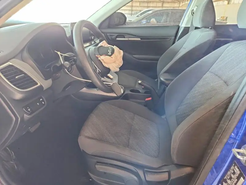 2023 KIA SELTOS LX  