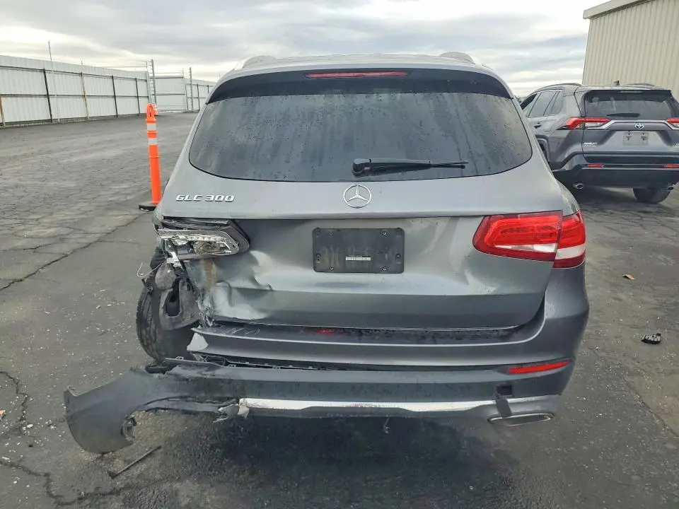 2017 MERCEDES-BENZ GLC 300  