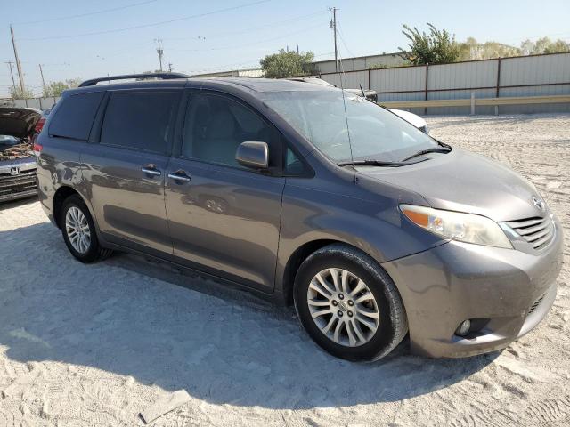 2014 TOYOTA SIENNA XLE