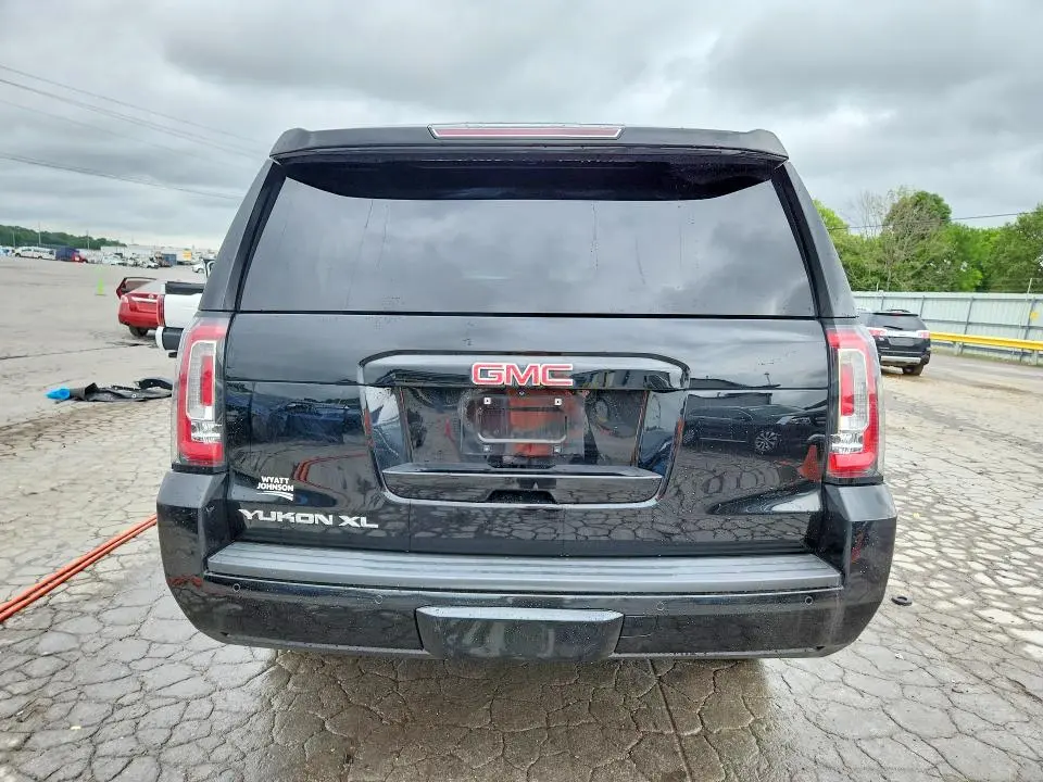 2018 GMC YUKON XL C1500 SLT  