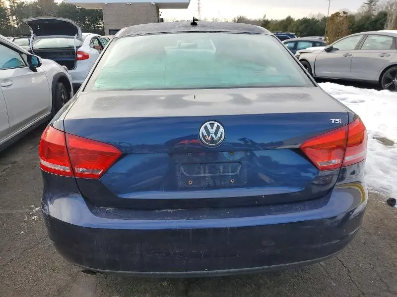 2015 VOLKSWAGEN PASSAT S  