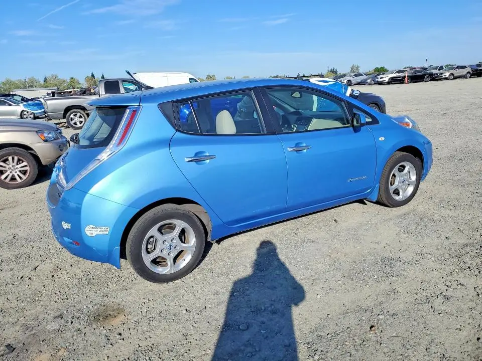 2012 NISSAN LEAF SV  
