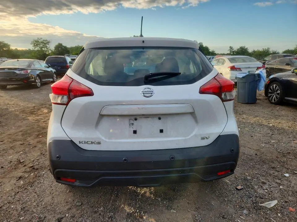 2020 NISSAN KICKS SV  