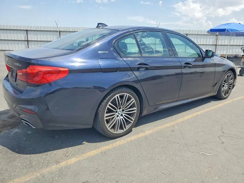 2019 BMW 530E   