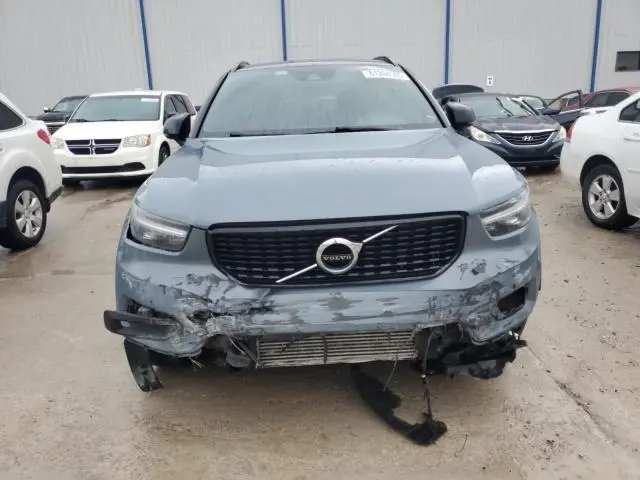 2020 VOLVO XC40 T5 R-DESIGN  