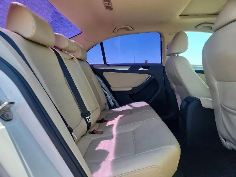 2018 VOLKSWAGEN JETTA SE  