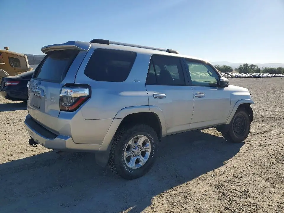 2019 TOYOTA 4RUNNER SR5  