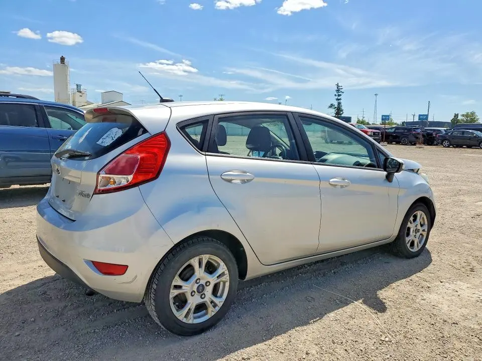 2016 FORD FIESTA SE  