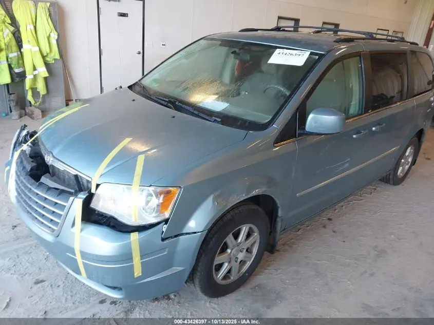 2010 CHRYSLER TOWN & COUNTRY TOURING
