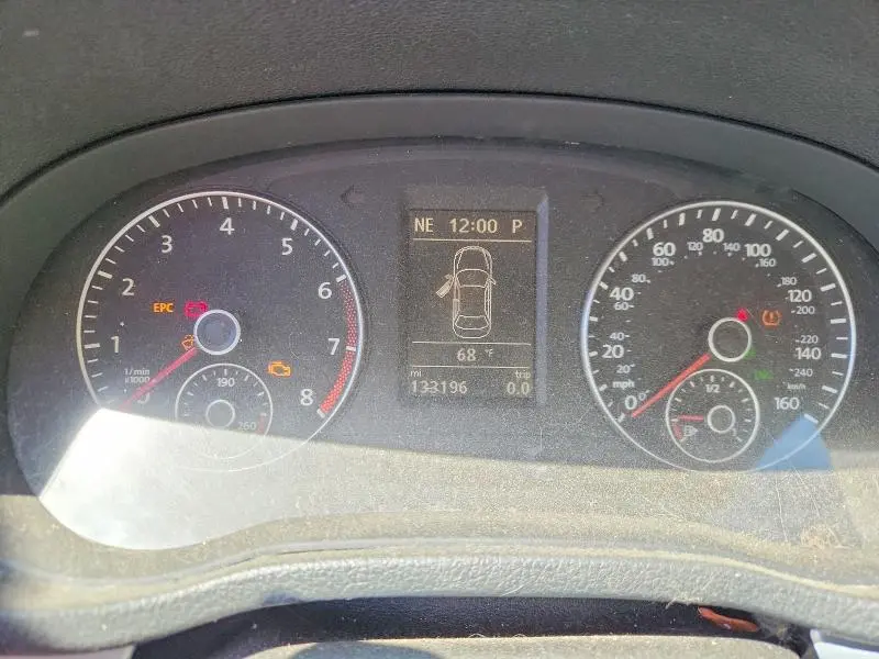 2013 VOLKSWAGEN PASSAT SE  