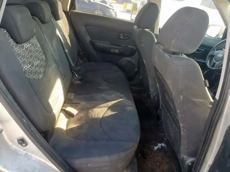 2010 KIA SOUL +