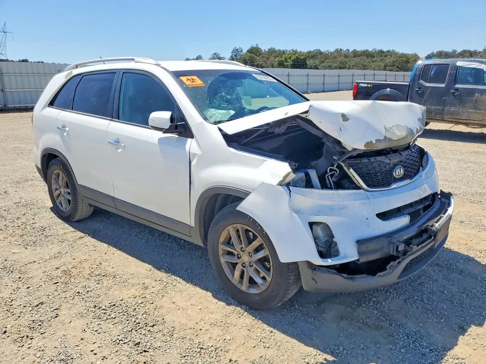 2015 KIA SORENTO LX  