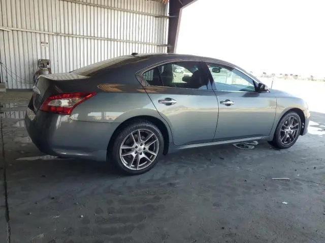 2011 NISSAN MAXIMA S  