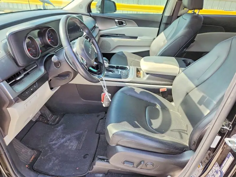 2022 KIA CARNIVAL LX  