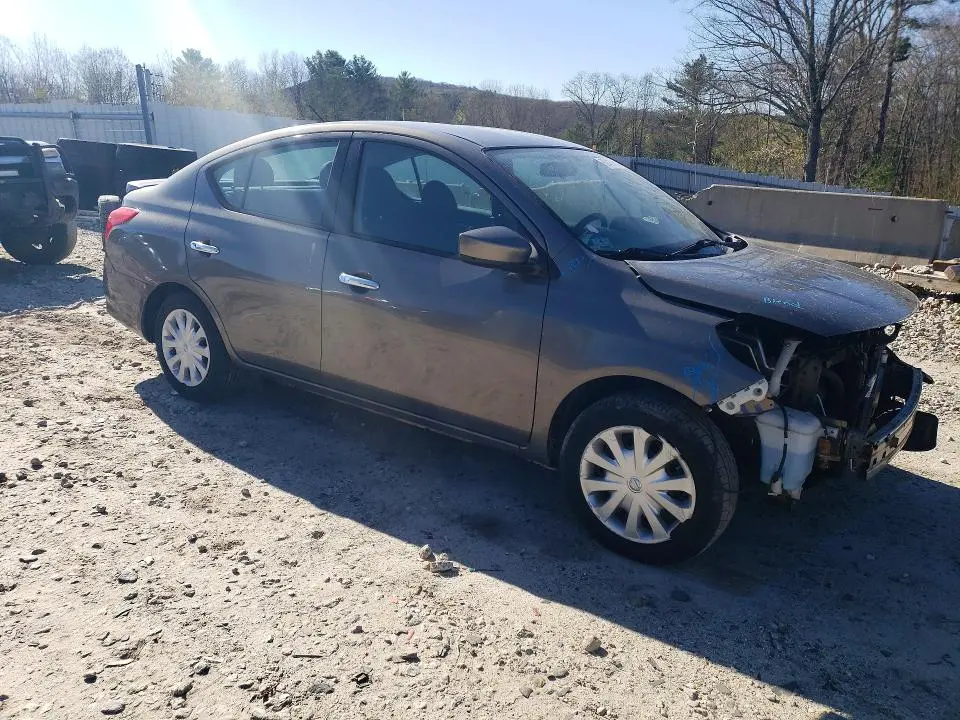 2016 NISSAN VERSA 1.6 SV  