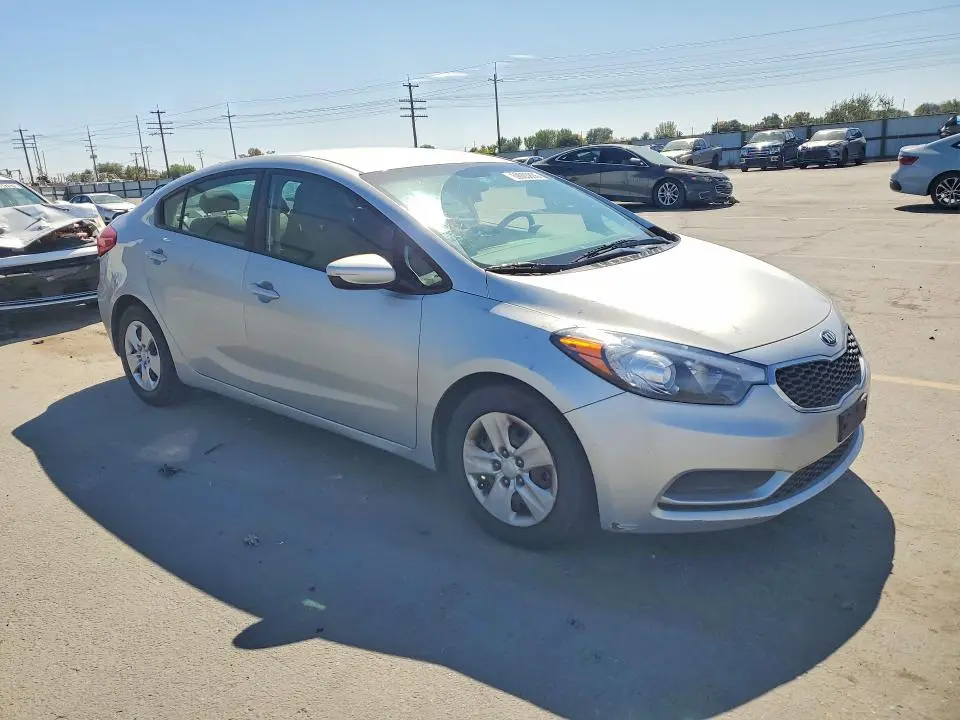 2016 KIA FORTE LX  