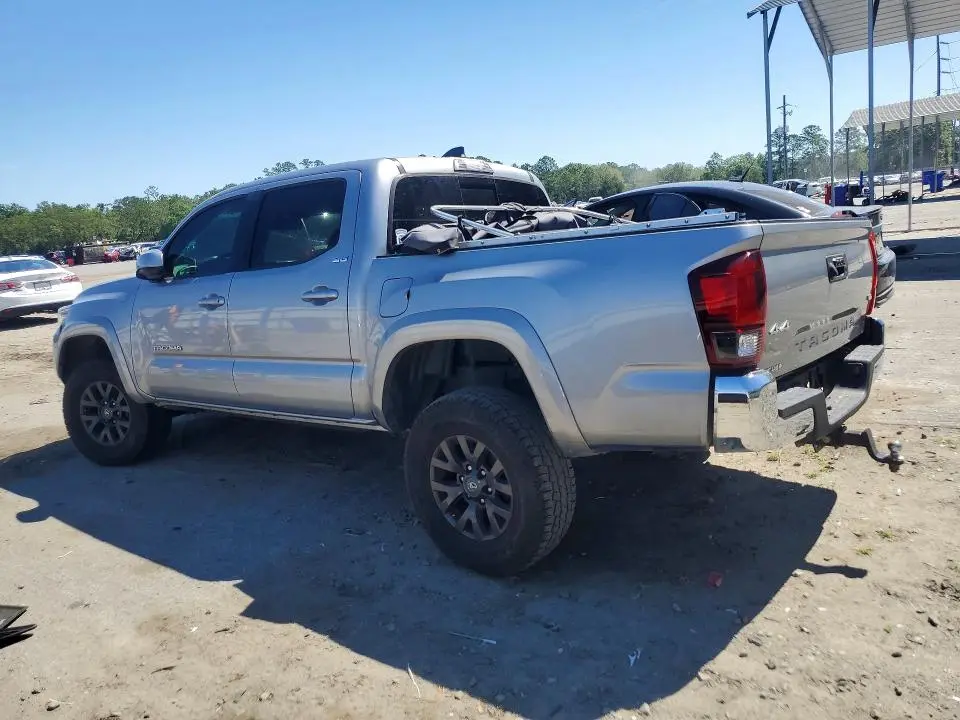 2020 TOYOTA TACOMA SR5 V6  