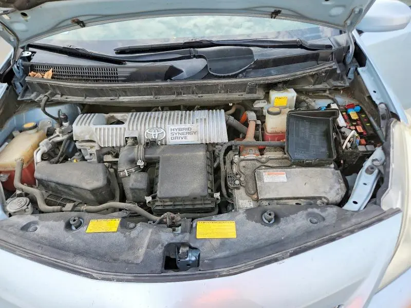 2013 TOYOTA PRIUS V THREE  