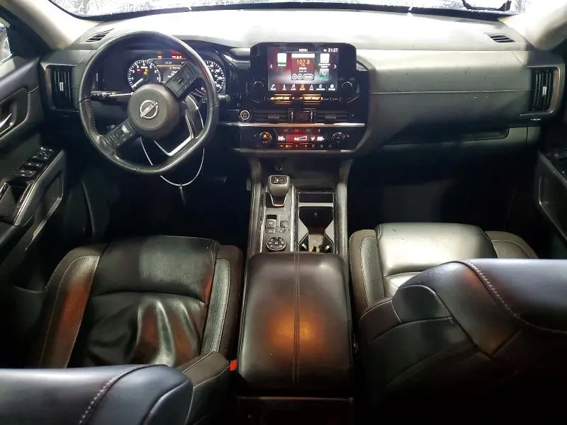2023 NISSAN PATHFINDER SL  