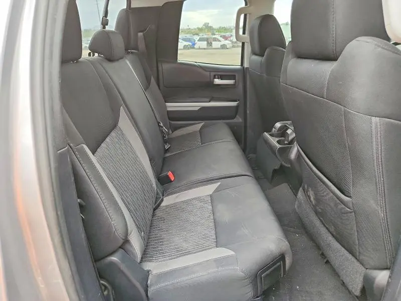 2015 TOYOTA TUNDRA SR5  