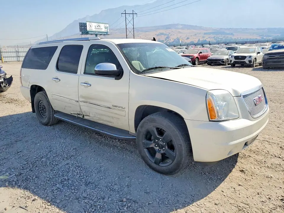 2011 GMC YUKON XL DENALI  
