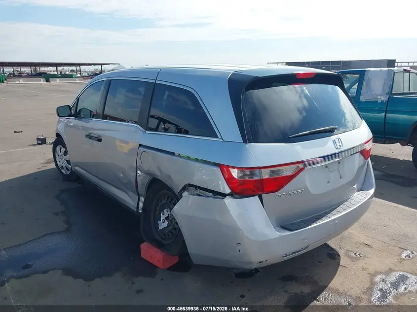 2011 HONDA ODYSSEY LX