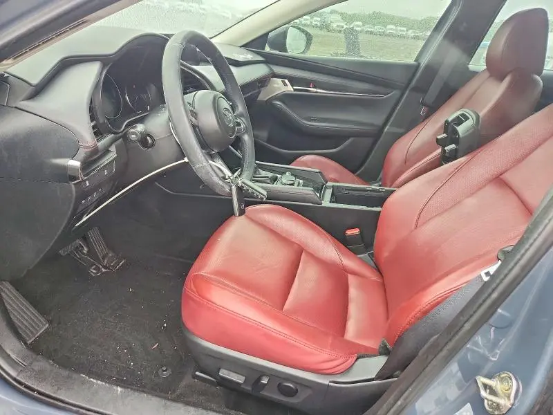 2023 MAZDA 3 PREFERRED  