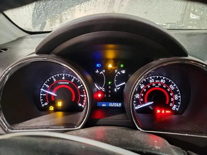 2011 TOYOTA HIGHLANDER SE  