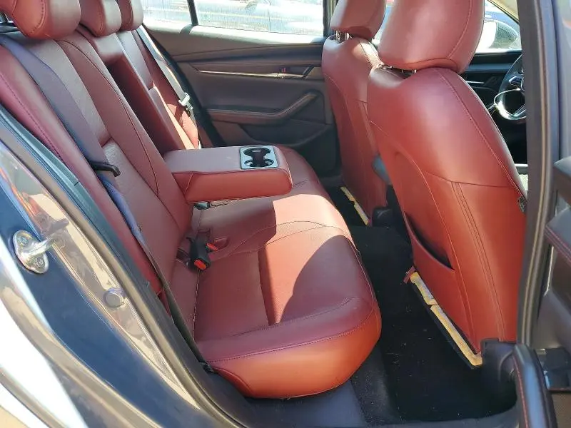 2024 MAZDA 3 PREFERRED  