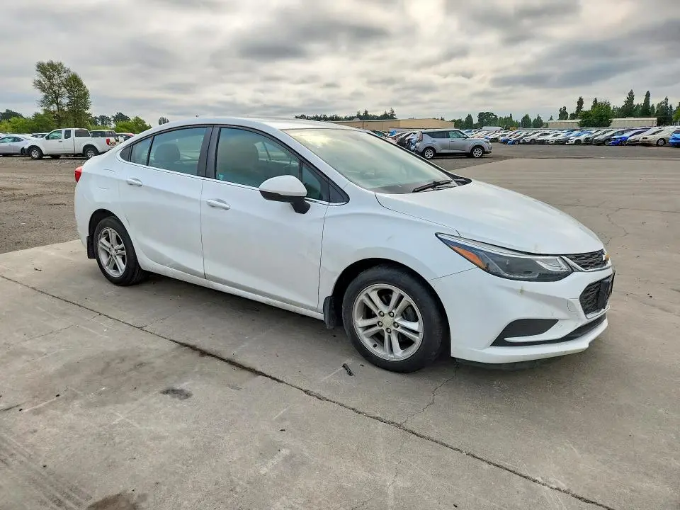 2016 CHEVROLET CRUZE LT  