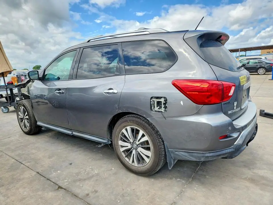2017 NISSAN PATHFINDER SL  
