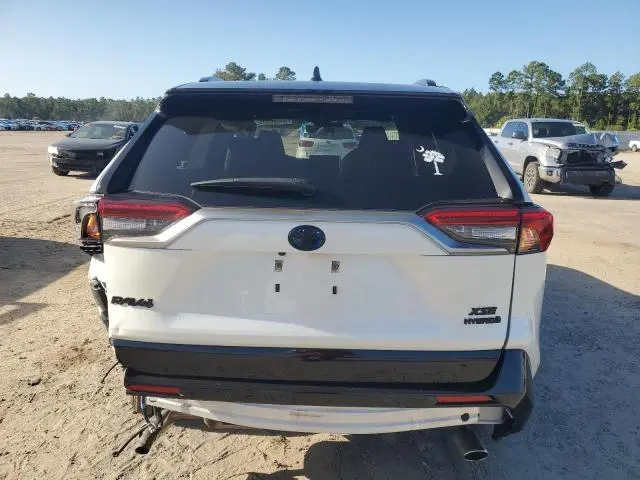 2020 TOYOTA RAV4 XSE